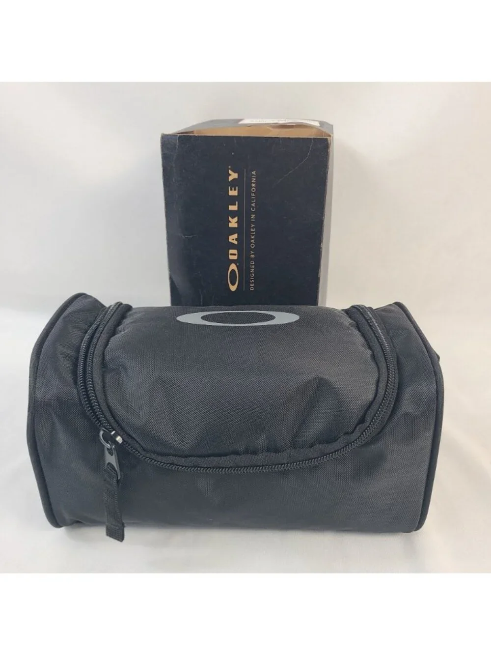 NEW Oakley Flight Deck L Prizm Black Iridium Snow Goggles Case Matte Black Frame